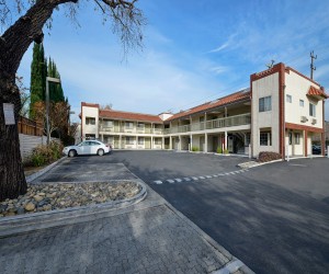 Americas Best Value Inn San Jose Convention - Hotel Parking Lot